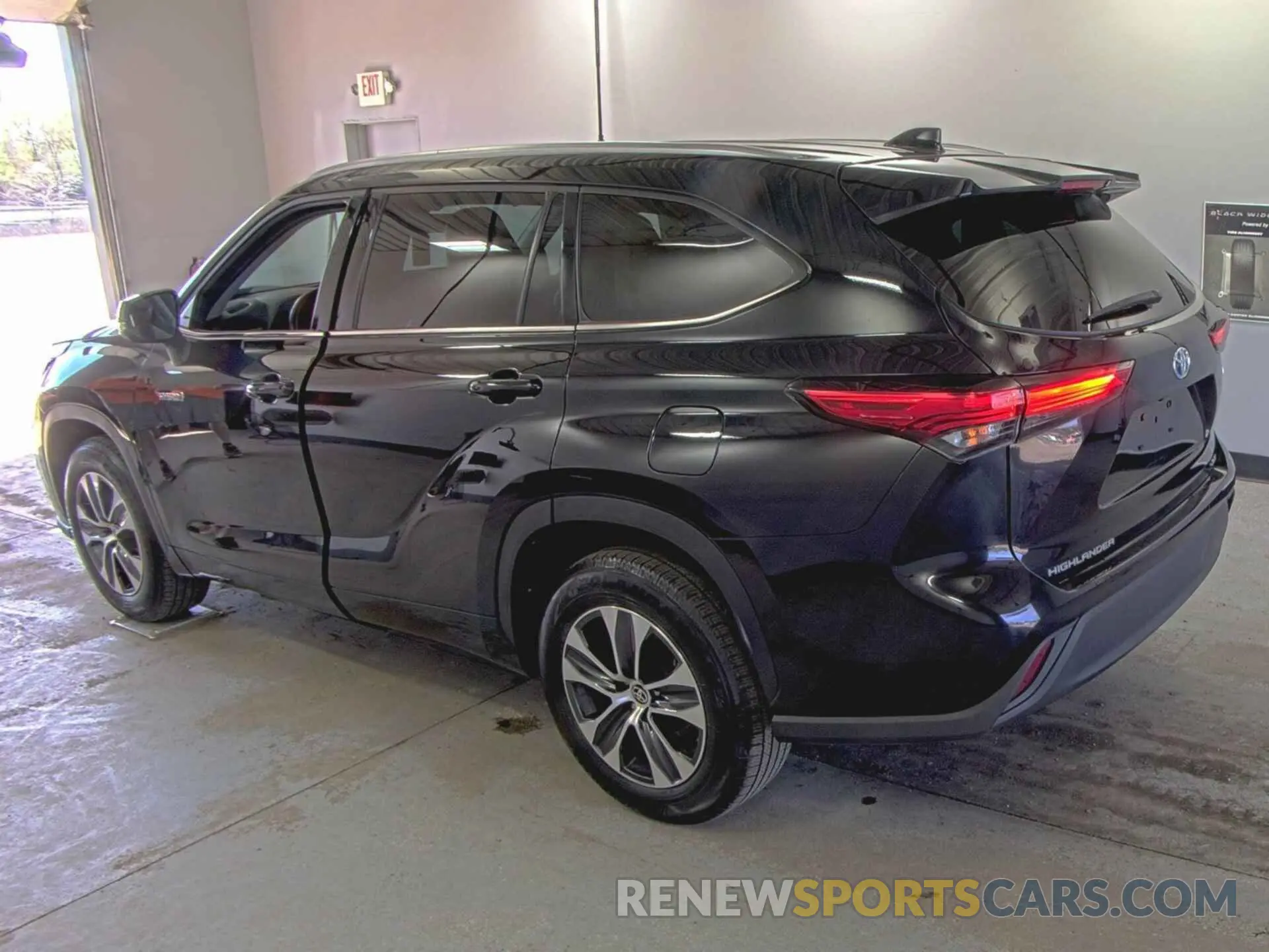 11 fotografías del automóvil dañado 5TDGARAH6MS506374 TOYOTA HIGHLANDER 2021