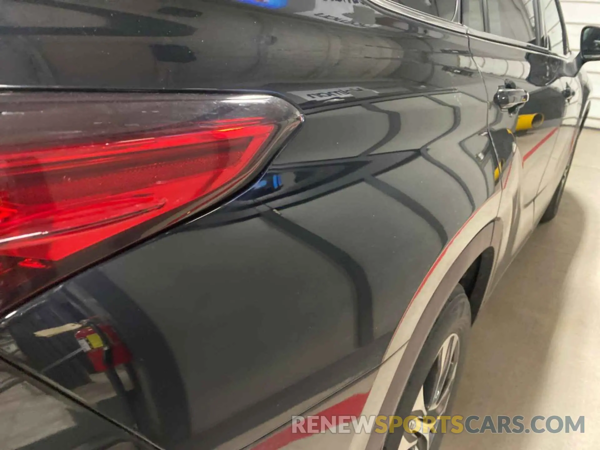 24 fotografías del automóvil dañado 5TDGARAH6MS506374 TOYOTA HIGHLANDER 2021