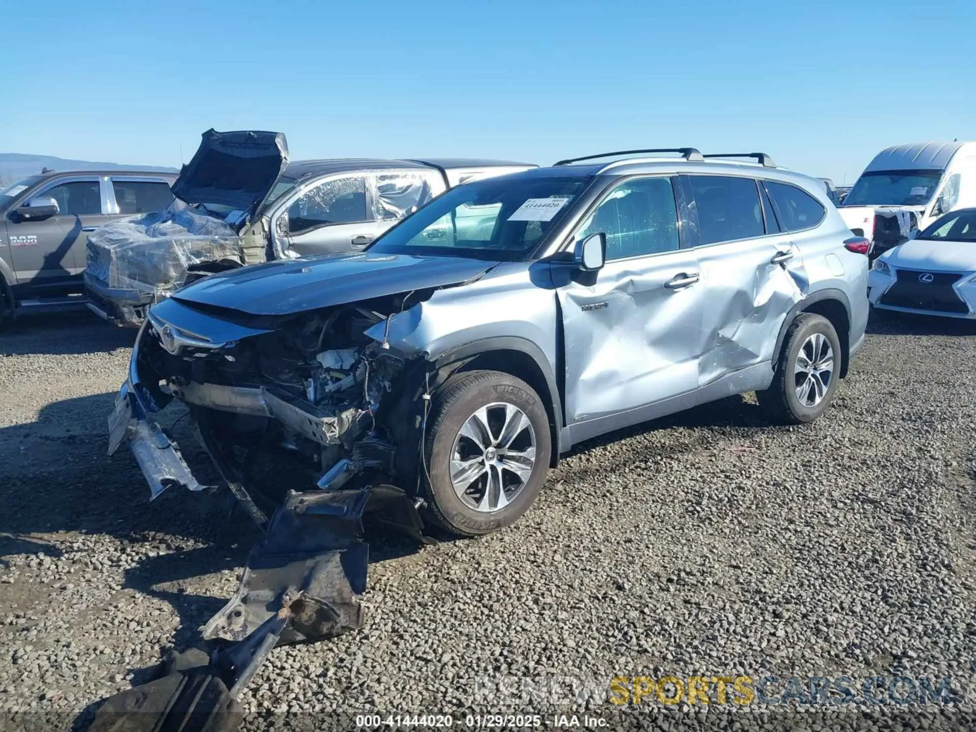 2 fotografías del automóvil dañado 5TDGBRCH0MS065111 TOYOTA HIGHLANDER 2021