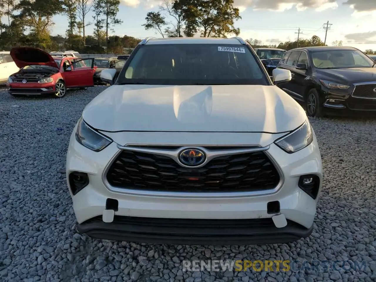 5 fotografías del automóvil dañado 5TDGBRCH0MS527540 TOYOTA HIGHLANDER 2021