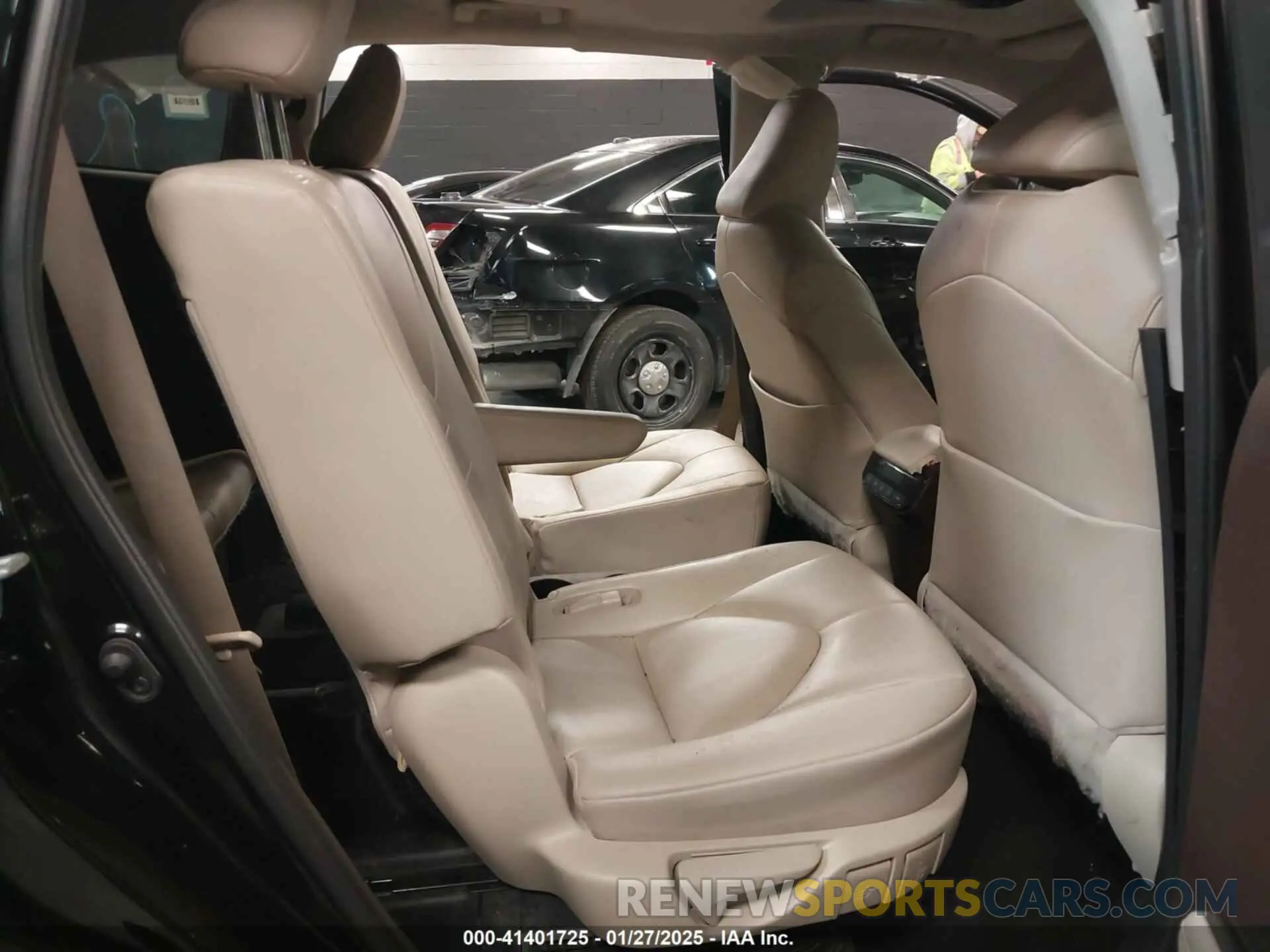 8 fotografías del automóvil dañado 5TDGBRCH0MS530583 TOYOTA HIGHLANDER 2021