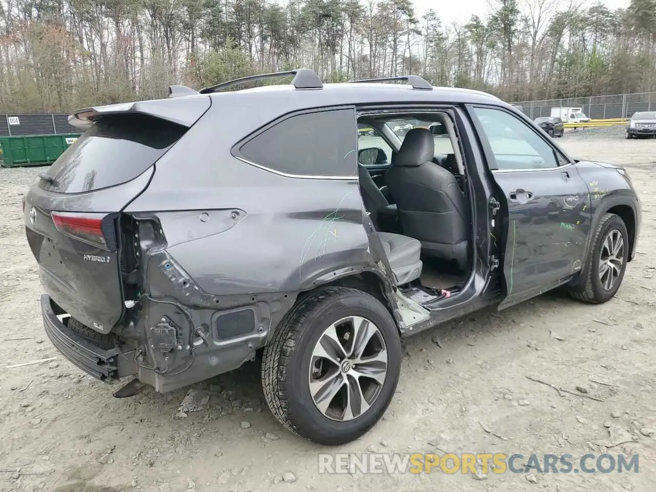 3 fotografías del automóvil dañado 5TDGBRCH3MS530576 TOYOTA HIGHLANDER 2021