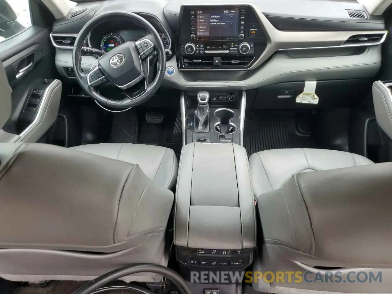 8 fotografías del automóvil dañado 5TDGBRCH3MS530576 TOYOTA HIGHLANDER 2021