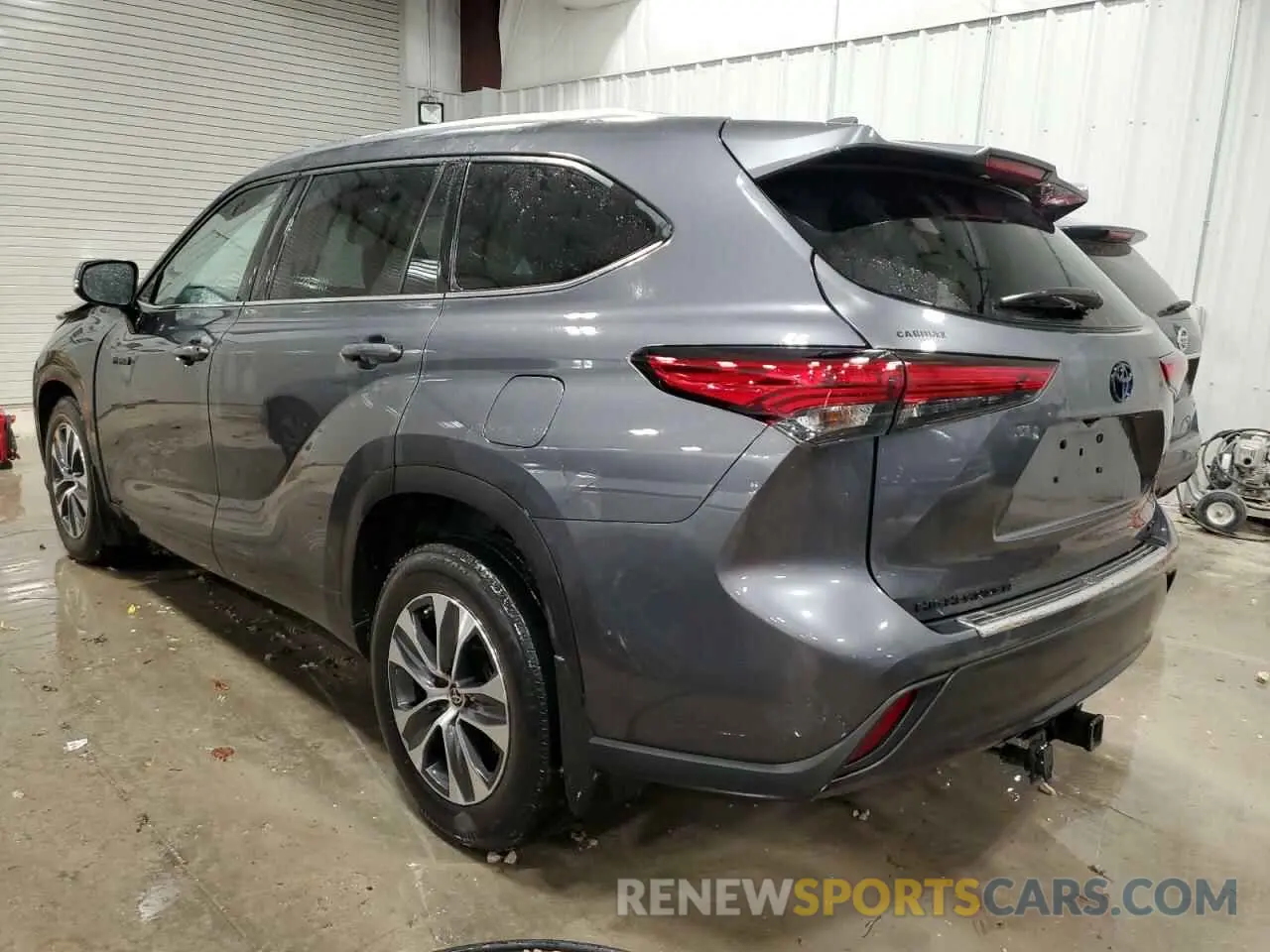 2 fotografías del automóvil dañado 5TDGBRCH5MS514749 TOYOTA HIGHLANDER 2021