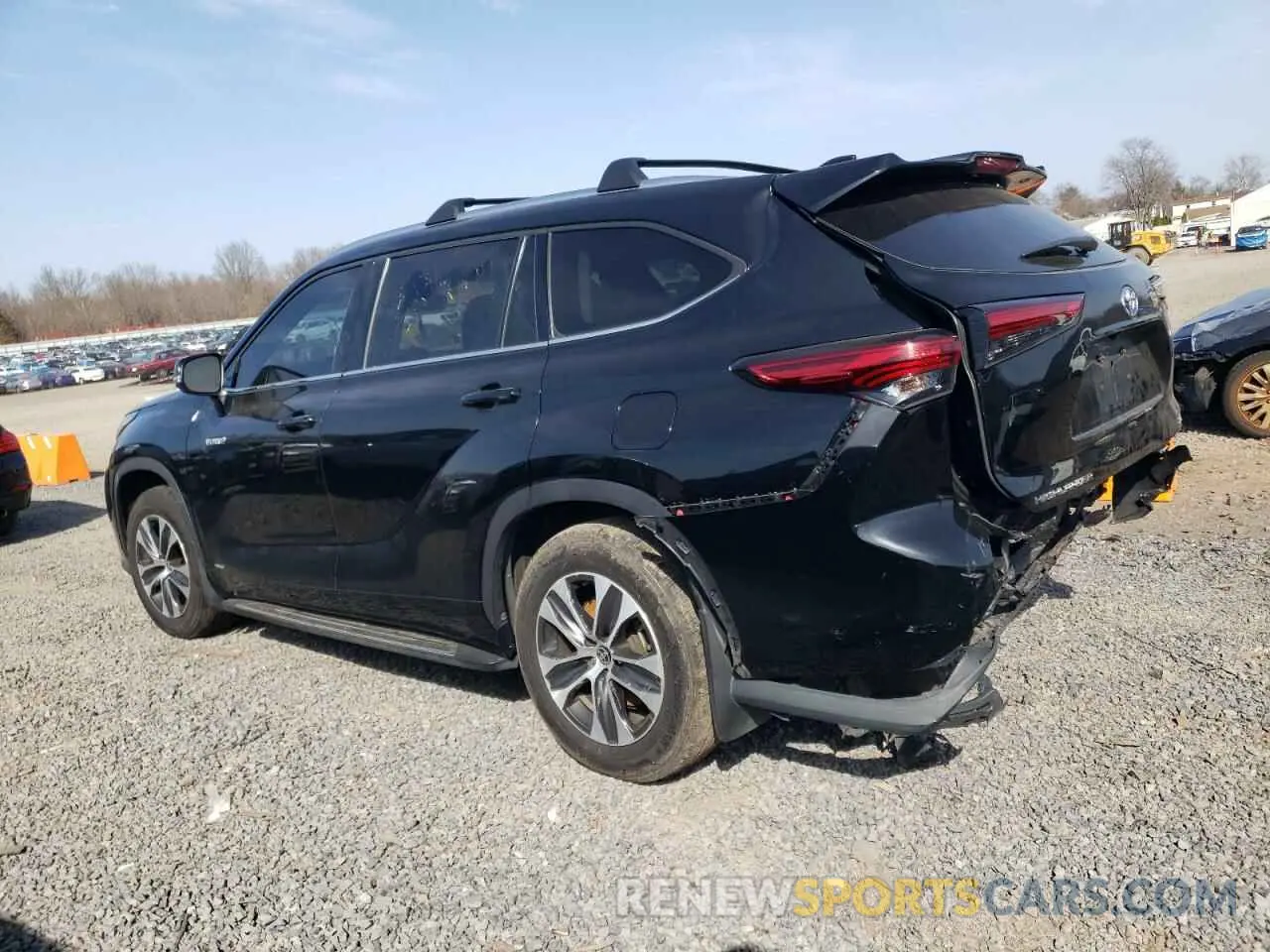 2 fotografías del automóvil dañado 5TDGBRCH6MS517997 TOYOTA HIGHLANDER 2021