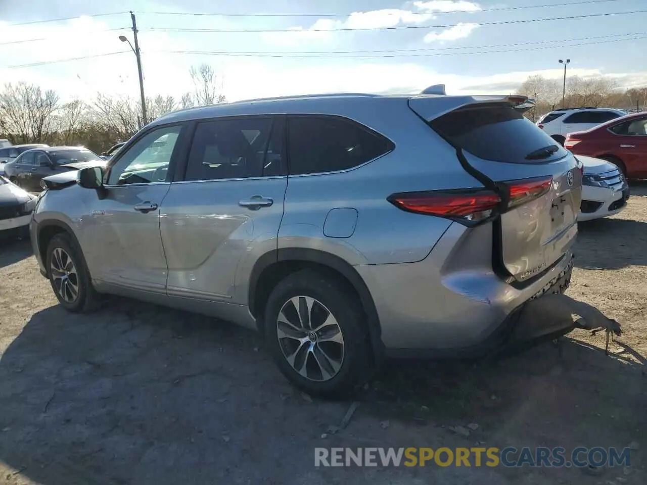 2 fotografías del automóvil dañado 5TDGBRCH6MS521161 TOYOTA HIGHLANDER 2021