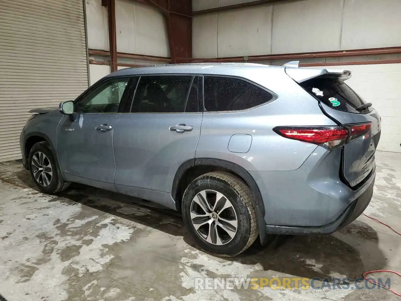2 fotografías del automóvil dañado 5TDGBRCH7MS064974 TOYOTA HIGHLANDER 2021