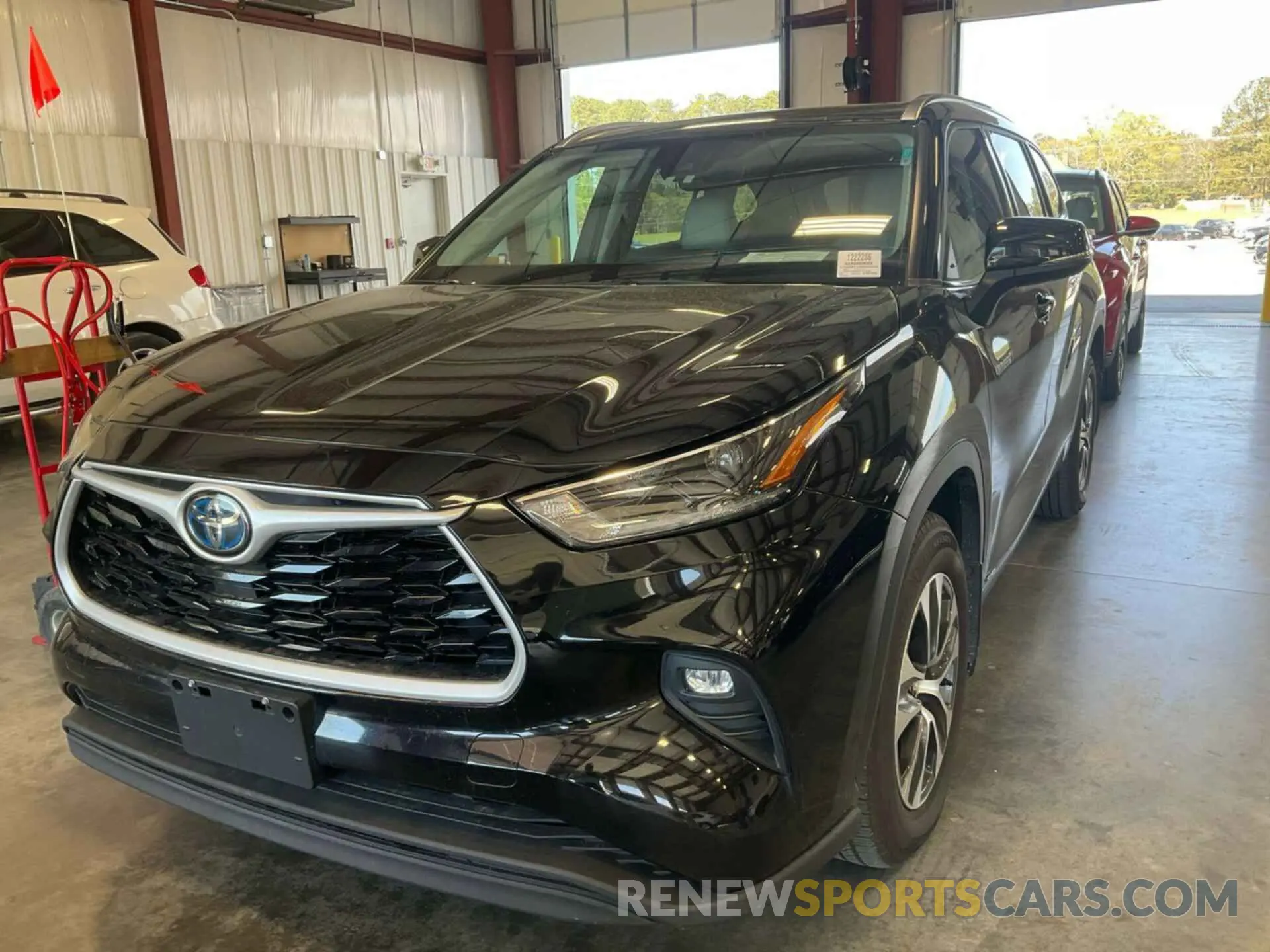 18 fotografías del automóvil dañado 5TDGBRCH8MS525373 TOYOTA HIGHLANDER 2021