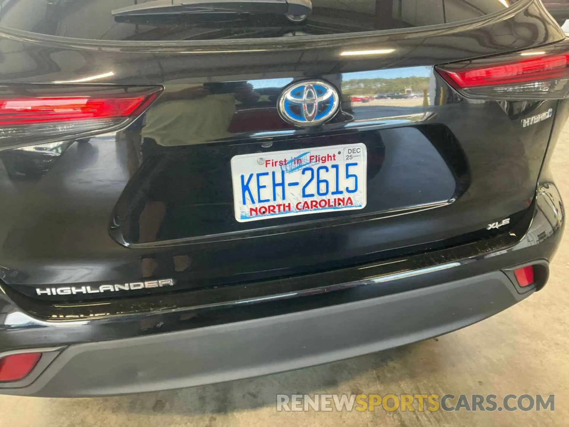 4 fotografías del automóvil dañado 5TDGBRCH8MS525373 TOYOTA HIGHLANDER 2021