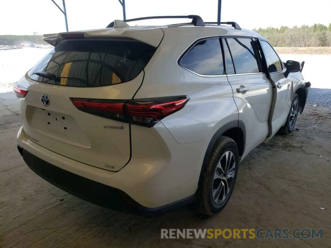 4 fotografías del automóvil dañado 5TDGBRCH8MS527222 TOYOTA HIGHLANDER 2021