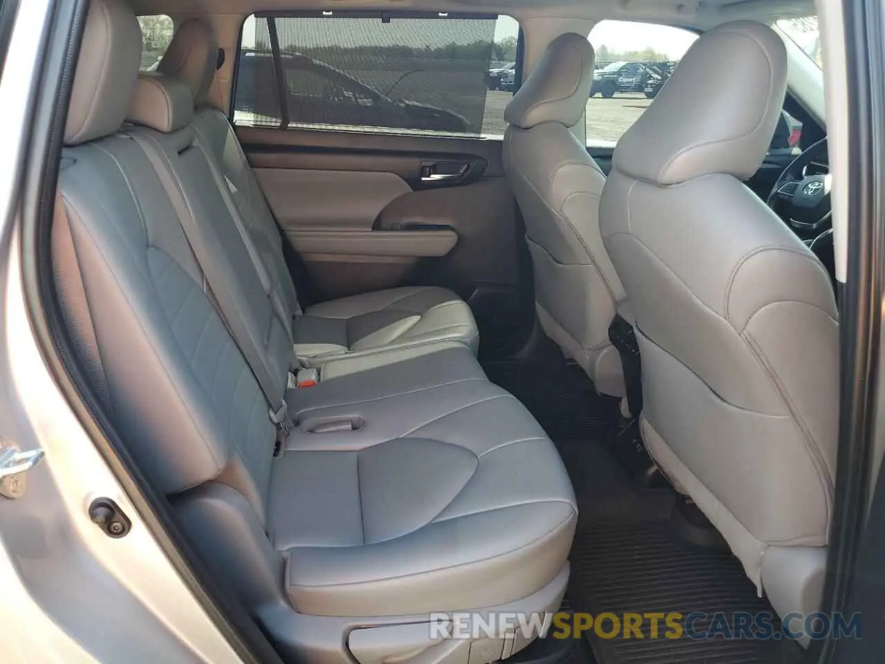 11 fotografías del automóvil dañado 5TDGBRCH8MS533456 TOYOTA HIGHLANDER 2021