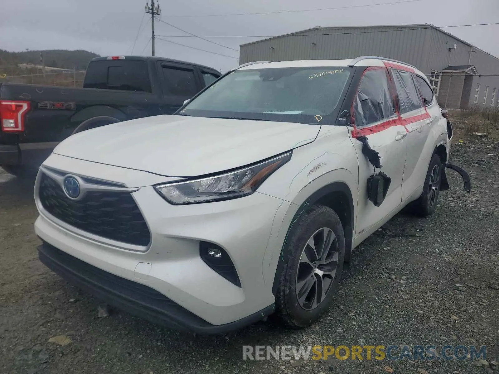 2 fotografías del automóvil dañado 5TDGBRCH9MS051918 TOYOTA HIGHLANDER 2021