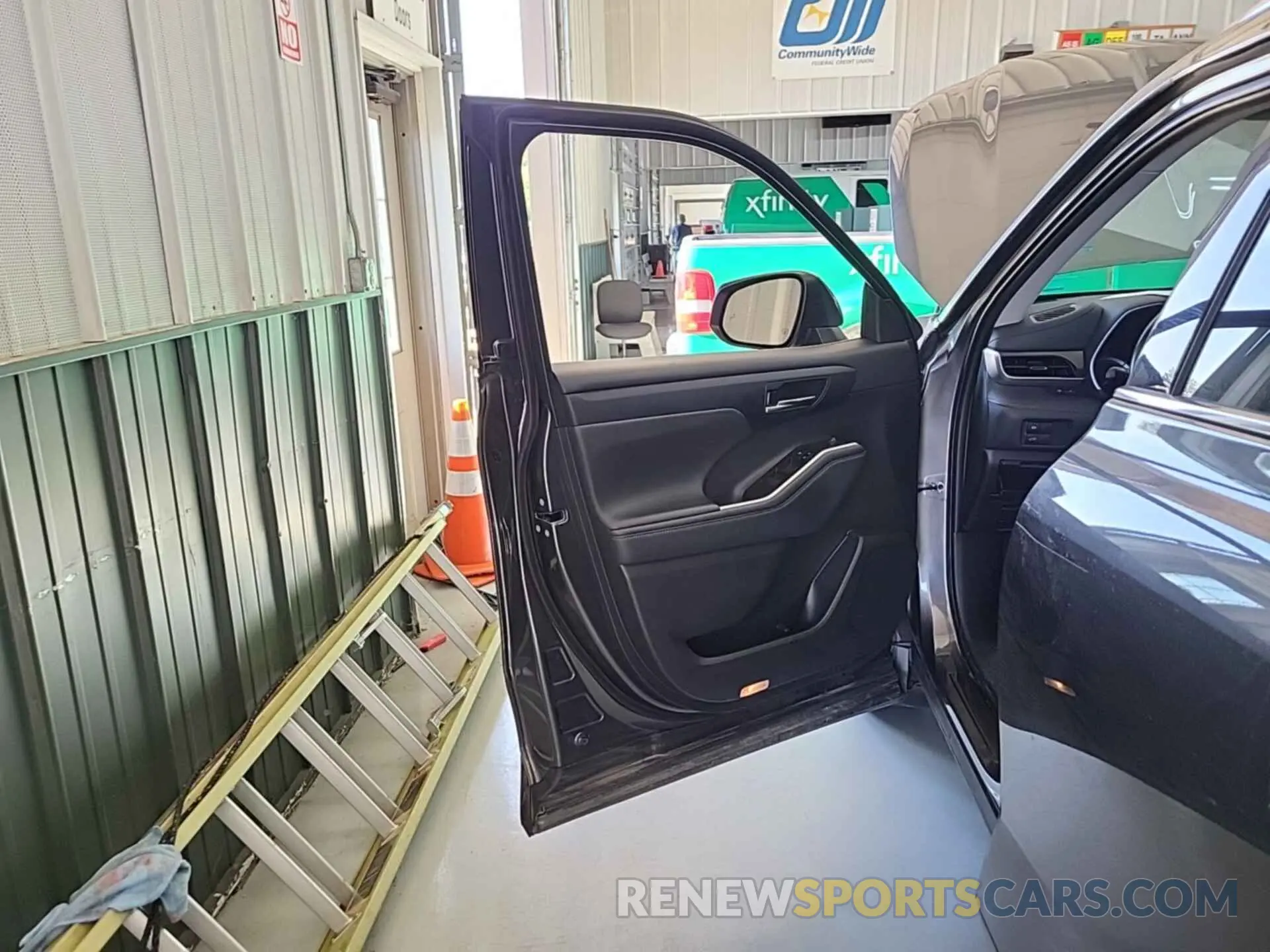 3 fotografías del automóvil dañado 5TDGBRCH9MS535460 TOYOTA HIGHLANDER 2021