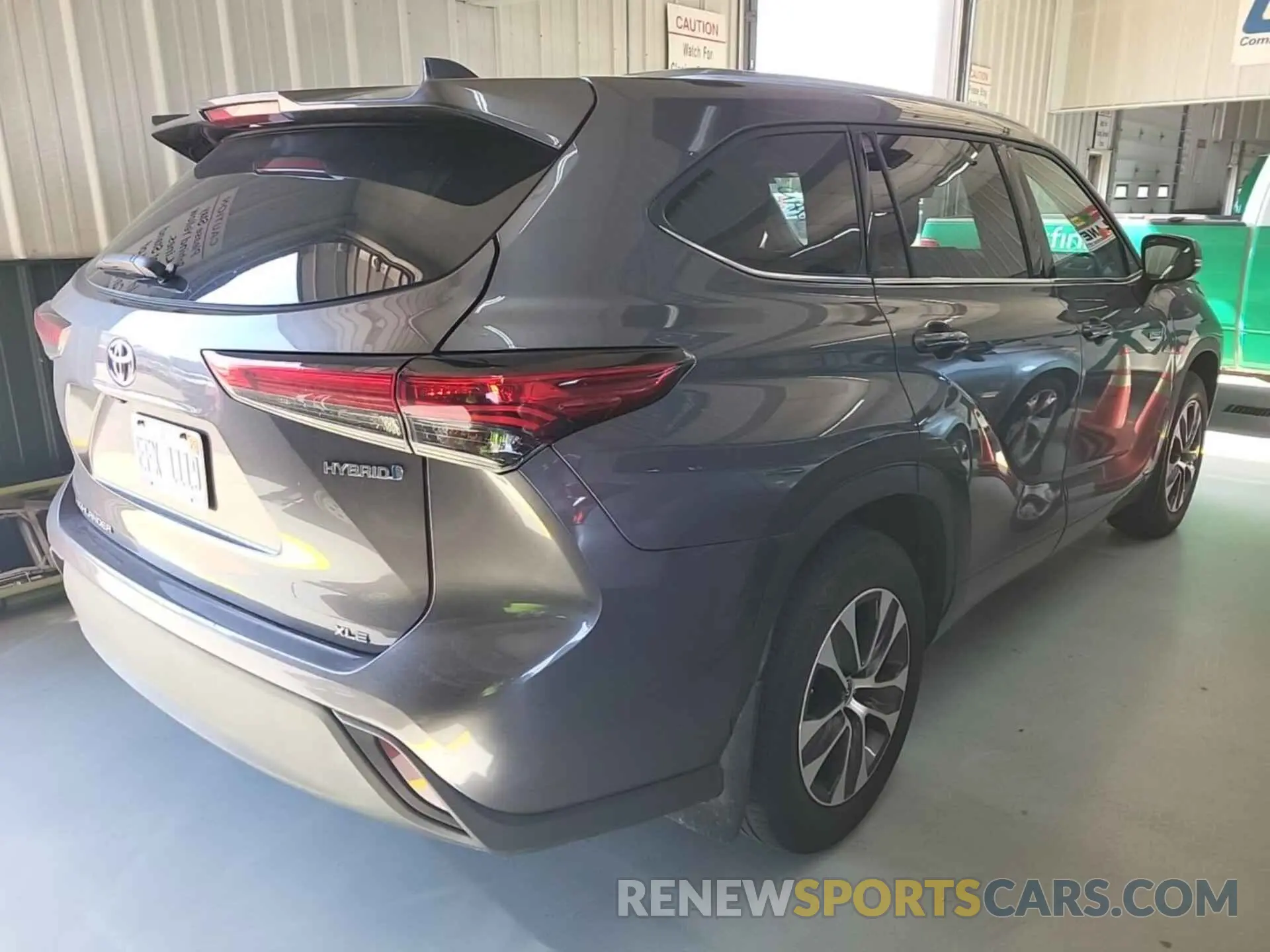 4 fotografías del automóvil dañado 5TDGBRCH9MS535460 TOYOTA HIGHLANDER 2021
