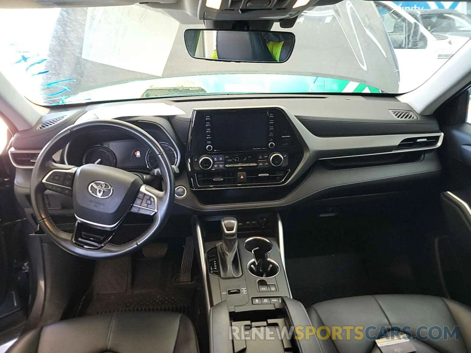 5 fotografías del automóvil dañado 5TDGBRCH9MS535460 TOYOTA HIGHLANDER 2021