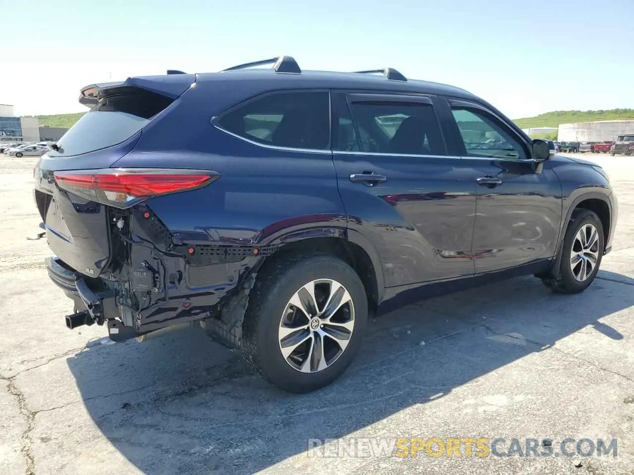 3 fotografías del automóvil dañado 5TDGZRAH0MS062868 TOYOTA HIGHLANDER 2021
