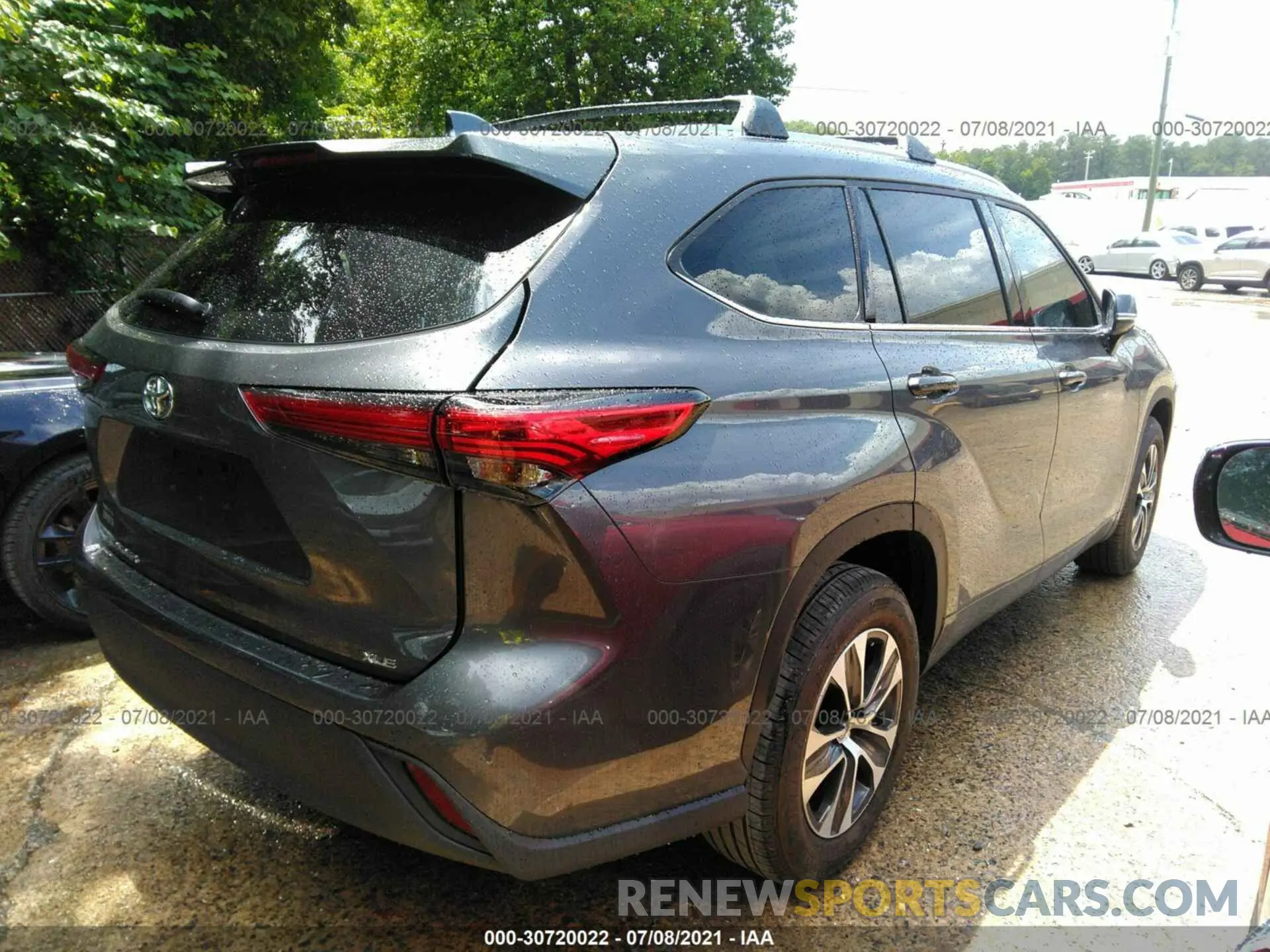 4 fotografías del automóvil dañado 5TDGZRAH0MS528363 TOYOTA HIGHLANDER 2021