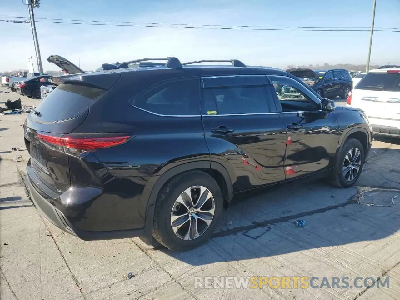 3 fotografías del automóvil dañado 5TDGZRAH2MS075198 TOYOTA HIGHLANDER 2021