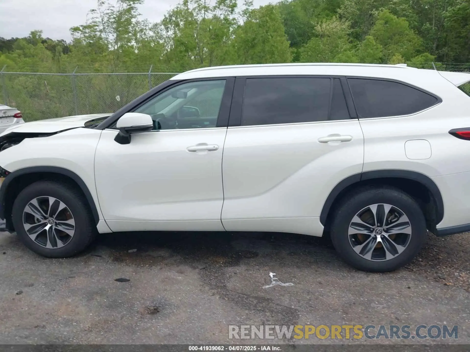 15 fotografías del automóvil dañado 5TDGZRAH2MS525867 TOYOTA HIGHLANDER 2021