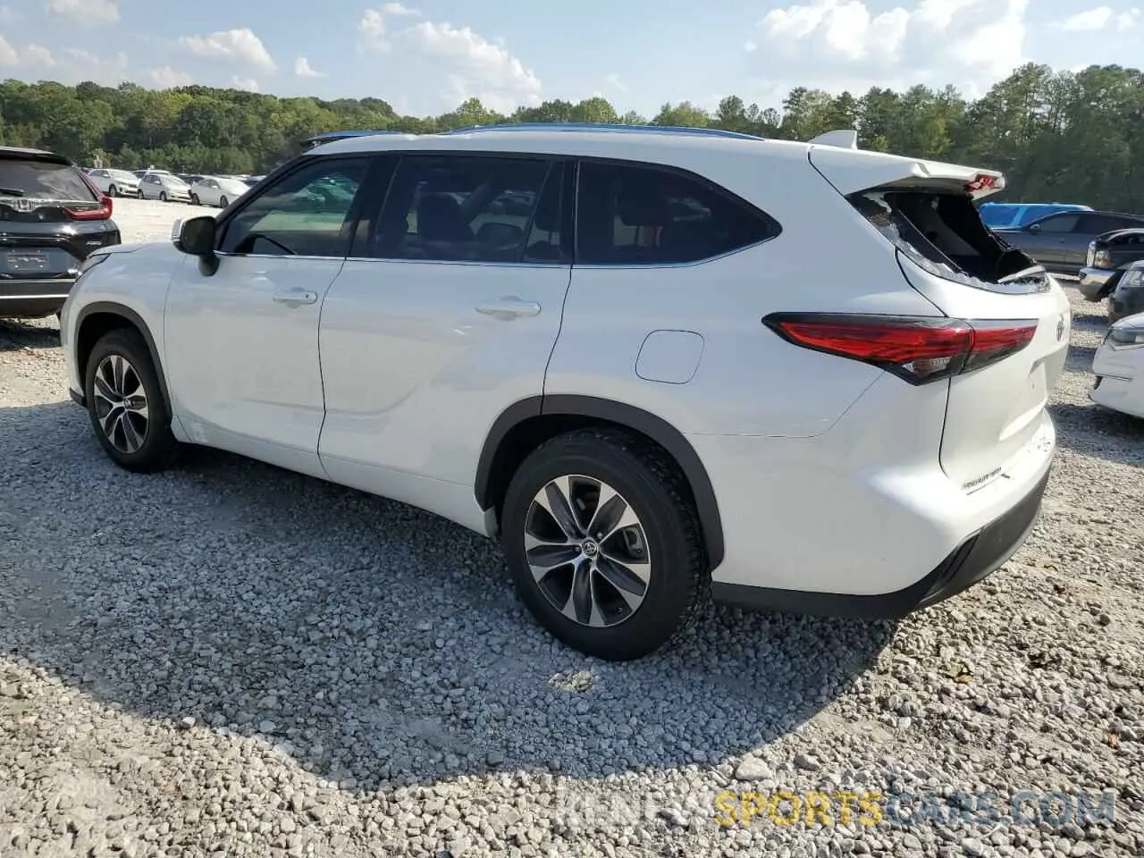 2 fotografías del automóvil dañado 5TDGZRAH2MS526288 TOYOTA HIGHLANDER 2021