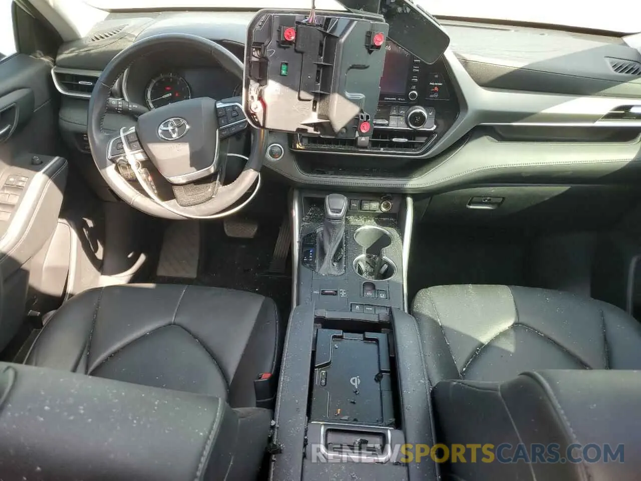 8 fotografías del automóvil dañado 5TDGZRAH2MS526288 TOYOTA HIGHLANDER 2021