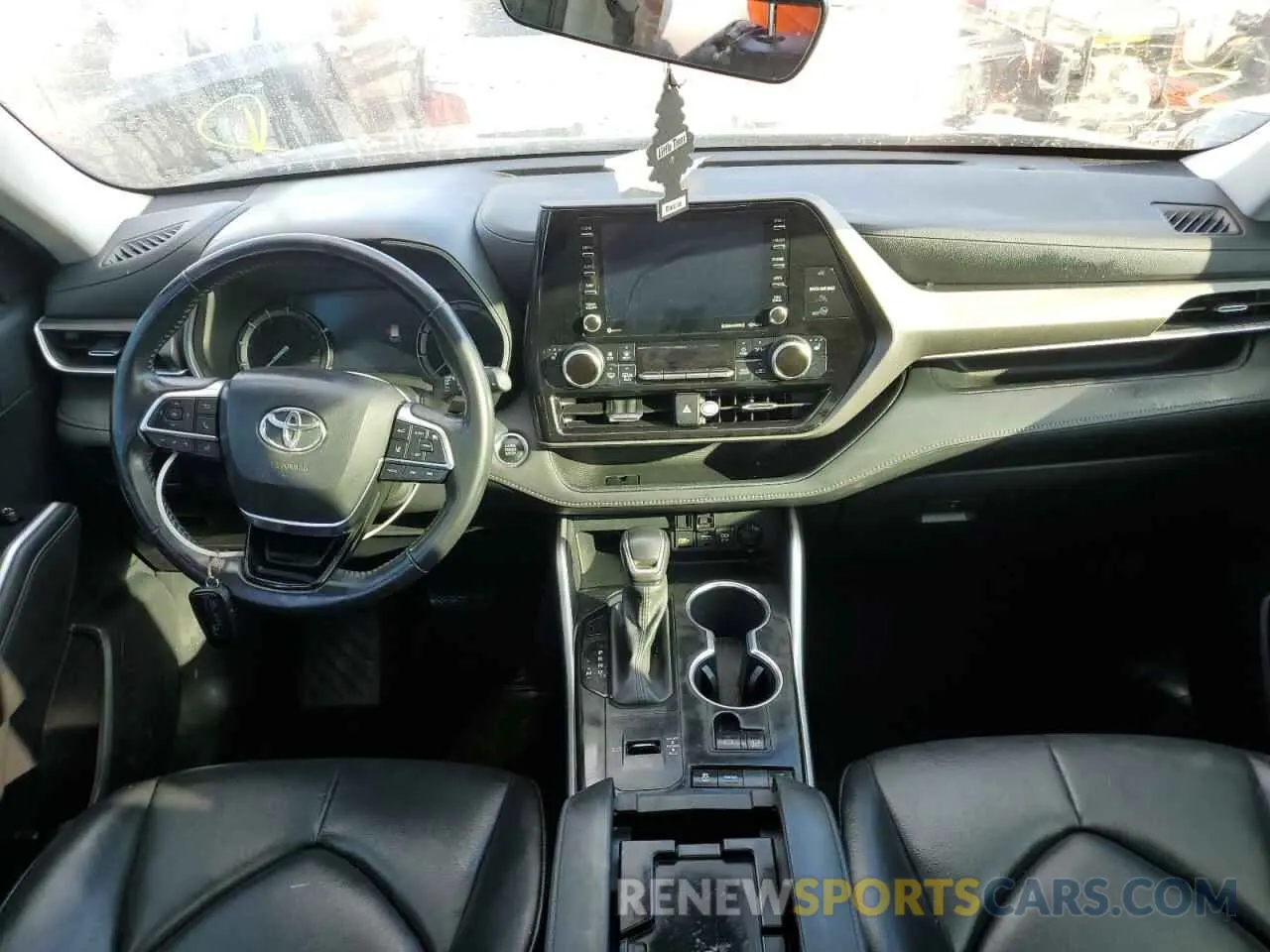 8 fotografías del automóvil dañado 5TDGZRAH3MS517857 TOYOTA HIGHLANDER 2021