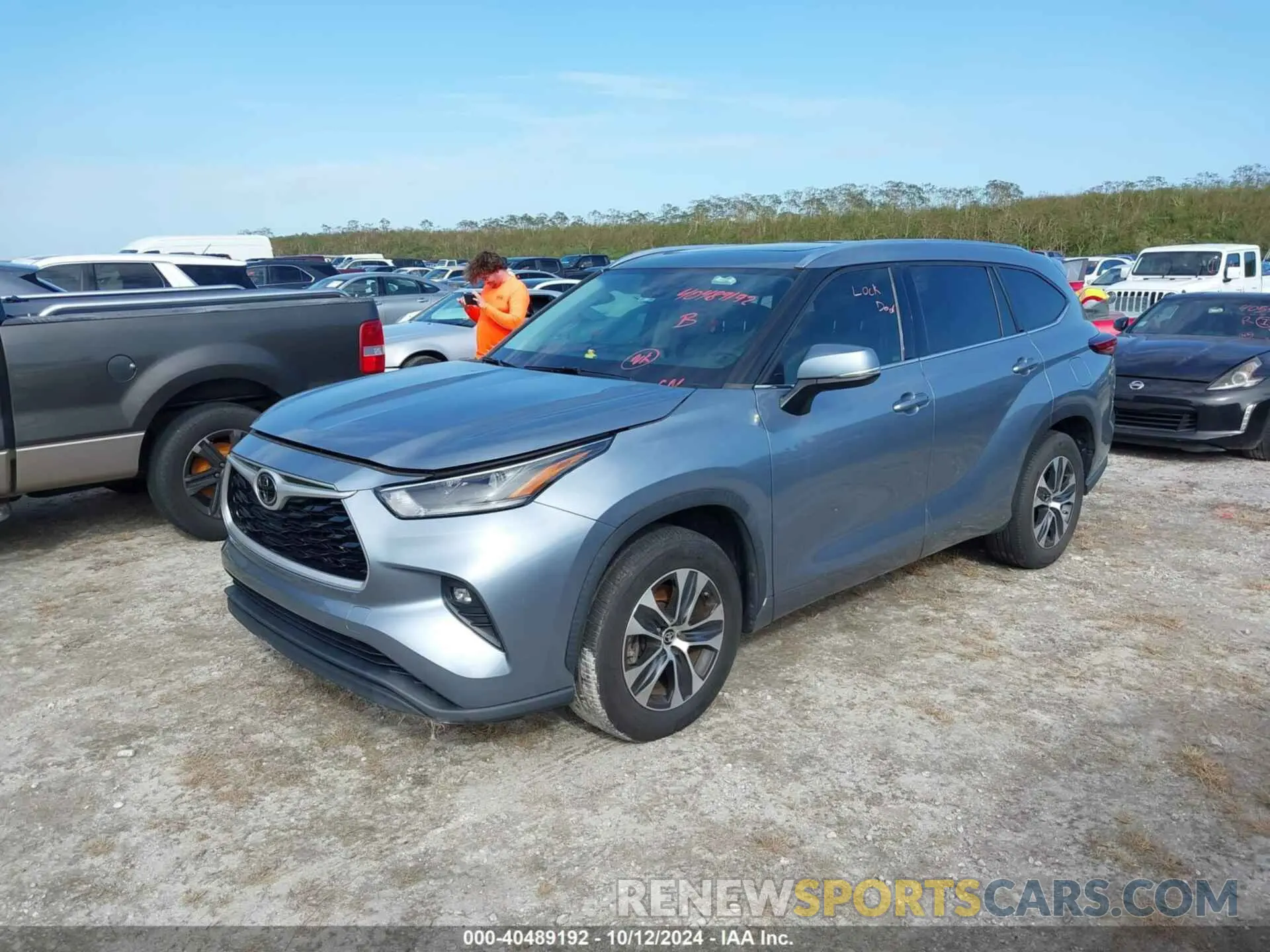 2 fotografías del automóvil dañado 5TDGZRAH4MS036323 TOYOTA HIGHLANDER 2021