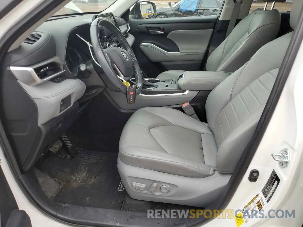 7 fotografías del automóvil dañado 5TDGZRAH4MS522906 TOYOTA HIGHLANDER 2021
