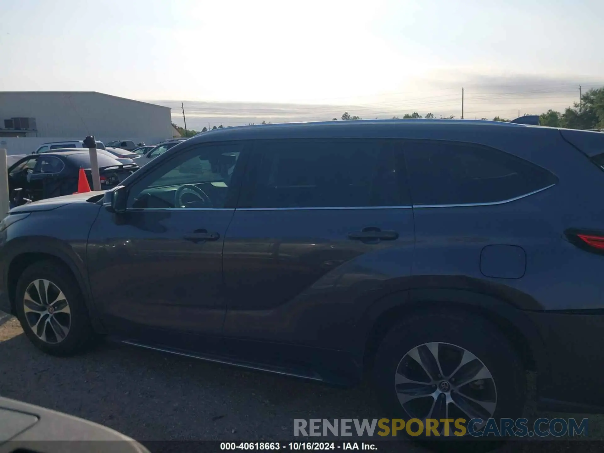 14 fotografías del automóvil dañado 5TDGZRAH4MS523778 TOYOTA HIGHLANDER 2021