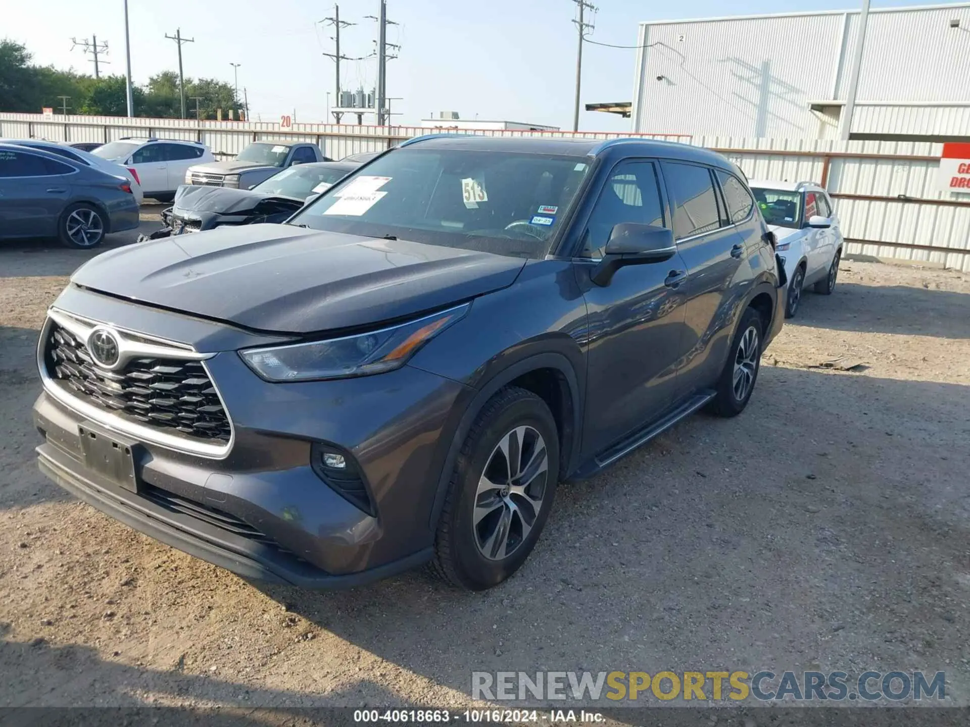 2 fotografías del automóvil dañado 5TDGZRAH4MS523778 TOYOTA HIGHLANDER 2021