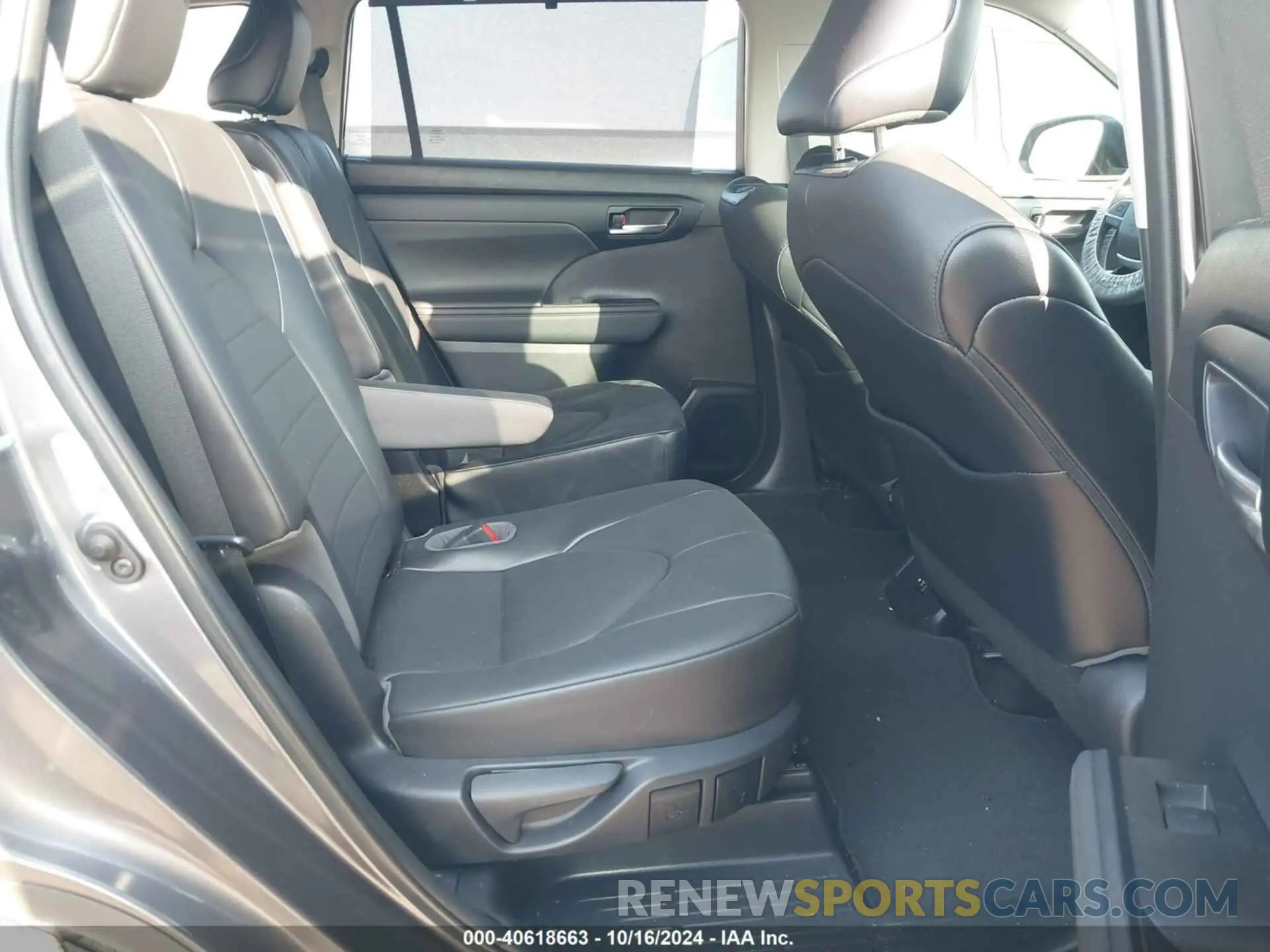 8 fotografías del automóvil dañado 5TDGZRAH4MS523778 TOYOTA HIGHLANDER 2021
