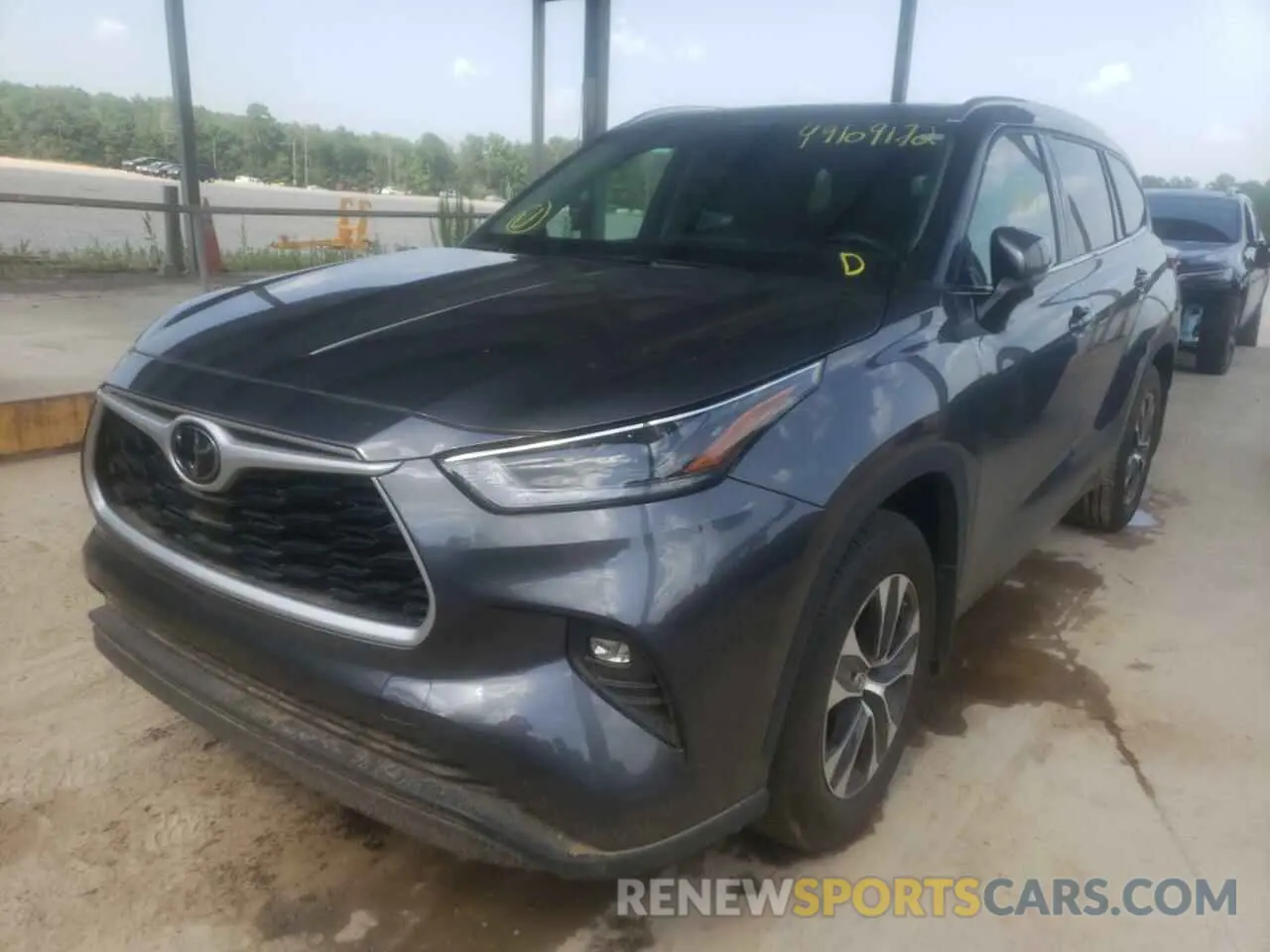 2 fotografías del automóvil dañado 5TDGZRAH5MS514846 TOYOTA HIGHLANDER 2021