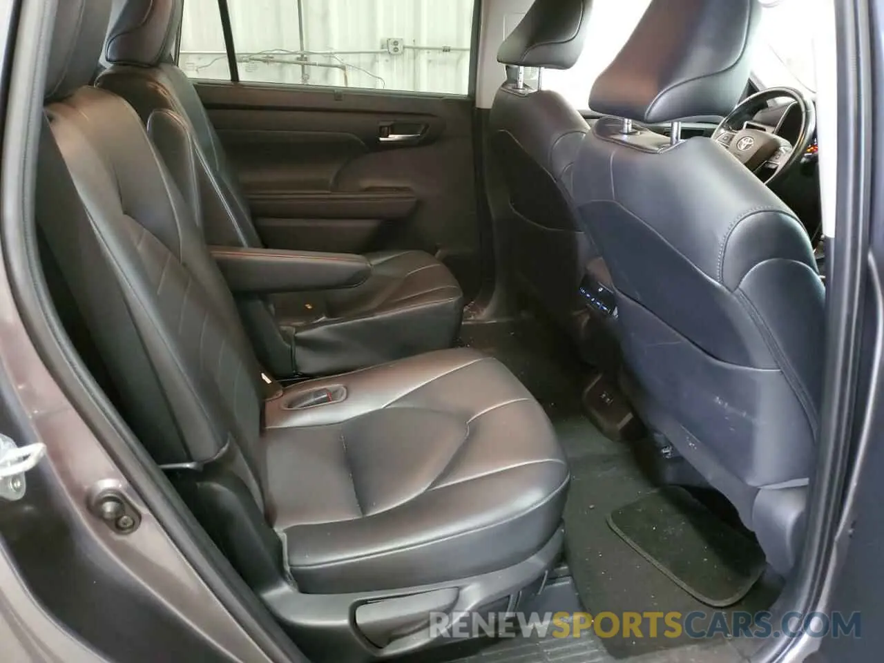 11 fotografías del automóvil dañado 5TDGZRAH5MS525720 TOYOTA HIGHLANDER 2021