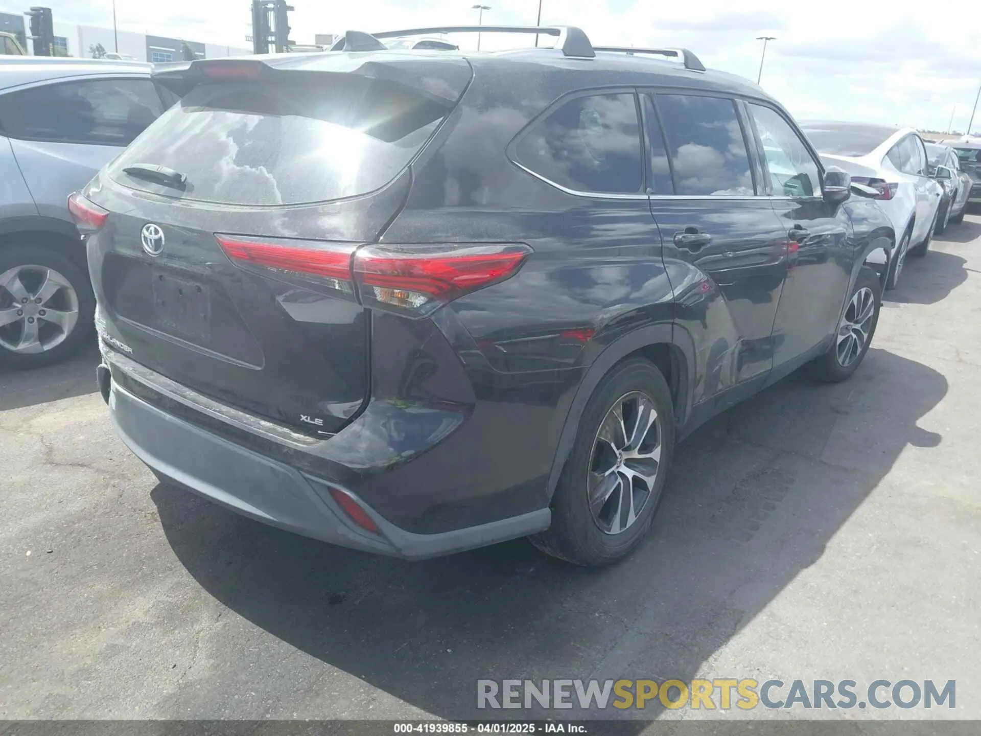 4 fotografías del automóvil dañado 5TDGZRAH6MS039935 TOYOTA HIGHLANDER 2021