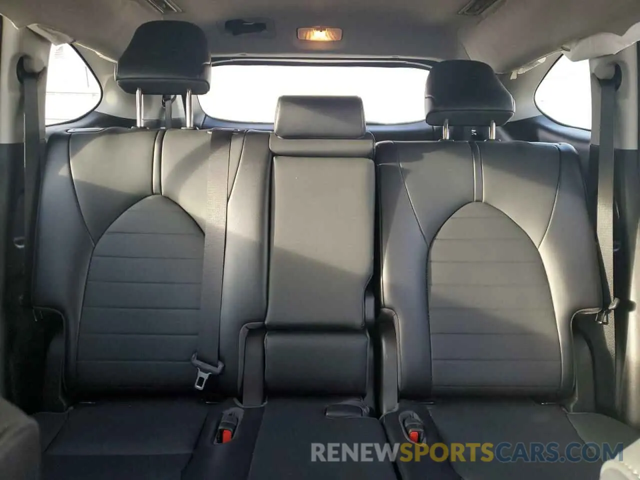 10 fotografías del automóvil dañado 5TDGZRAH7MS053066 TOYOTA HIGHLANDER 2021