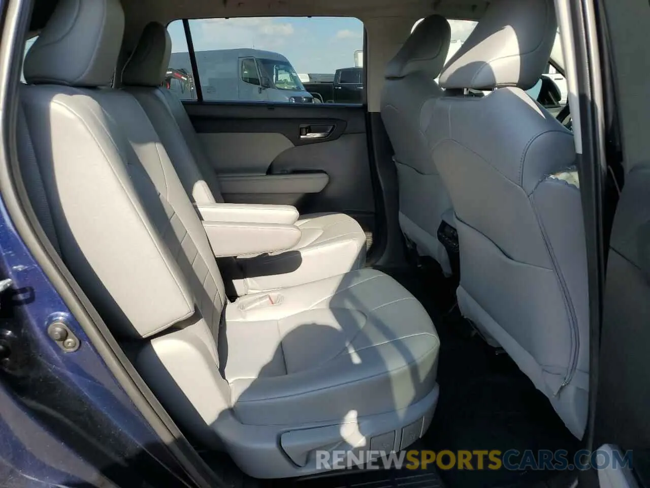 11 fotografías del automóvil dañado 5TDGZRAH7MS088691 TOYOTA HIGHLANDER 2021