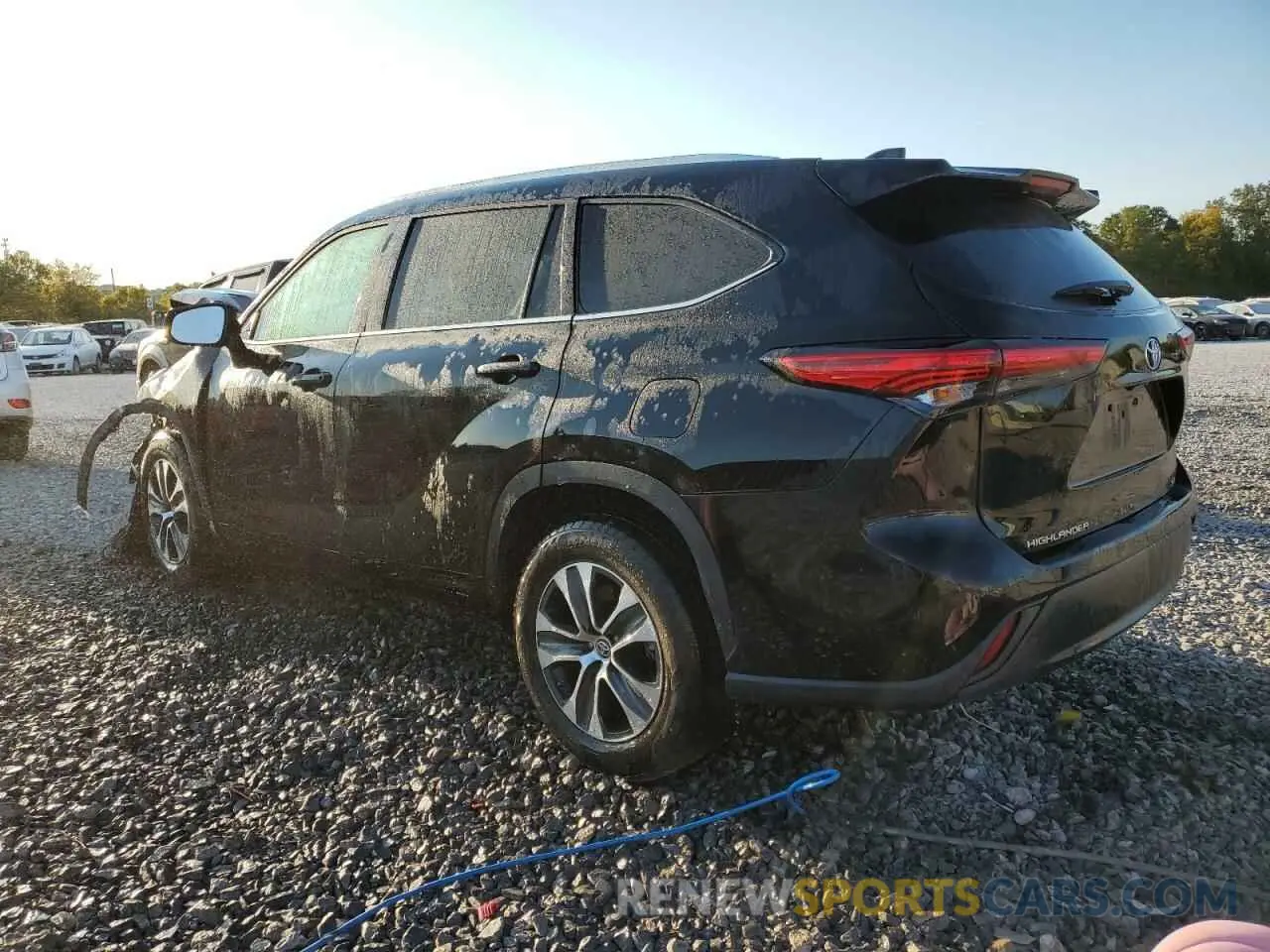 2 fotografías del automóvil dañado 5TDGZRAH8MS044330 TOYOTA HIGHLANDER 2021