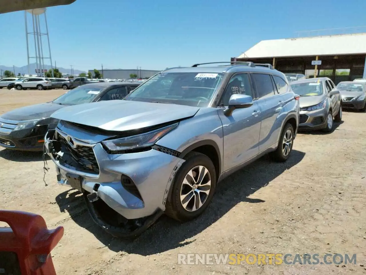 2 fotografías del automóvil dañado 5TDGZRAH8MS082608 TOYOTA HIGHLANDER 2021