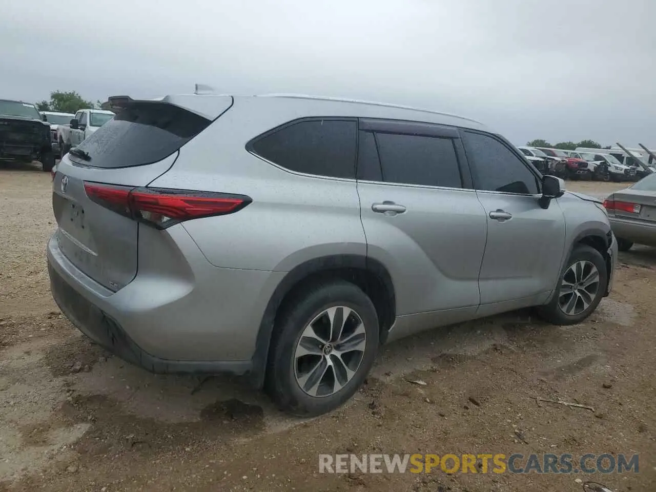 3 fotografías del automóvil dañado 5TDGZRAH9MS031523 TOYOTA HIGHLANDER 2021