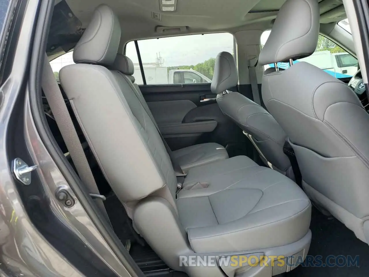 11 fotografías del automóvil dañado 5TDGZRAH9MS056034 TOYOTA HIGHLANDER 2021