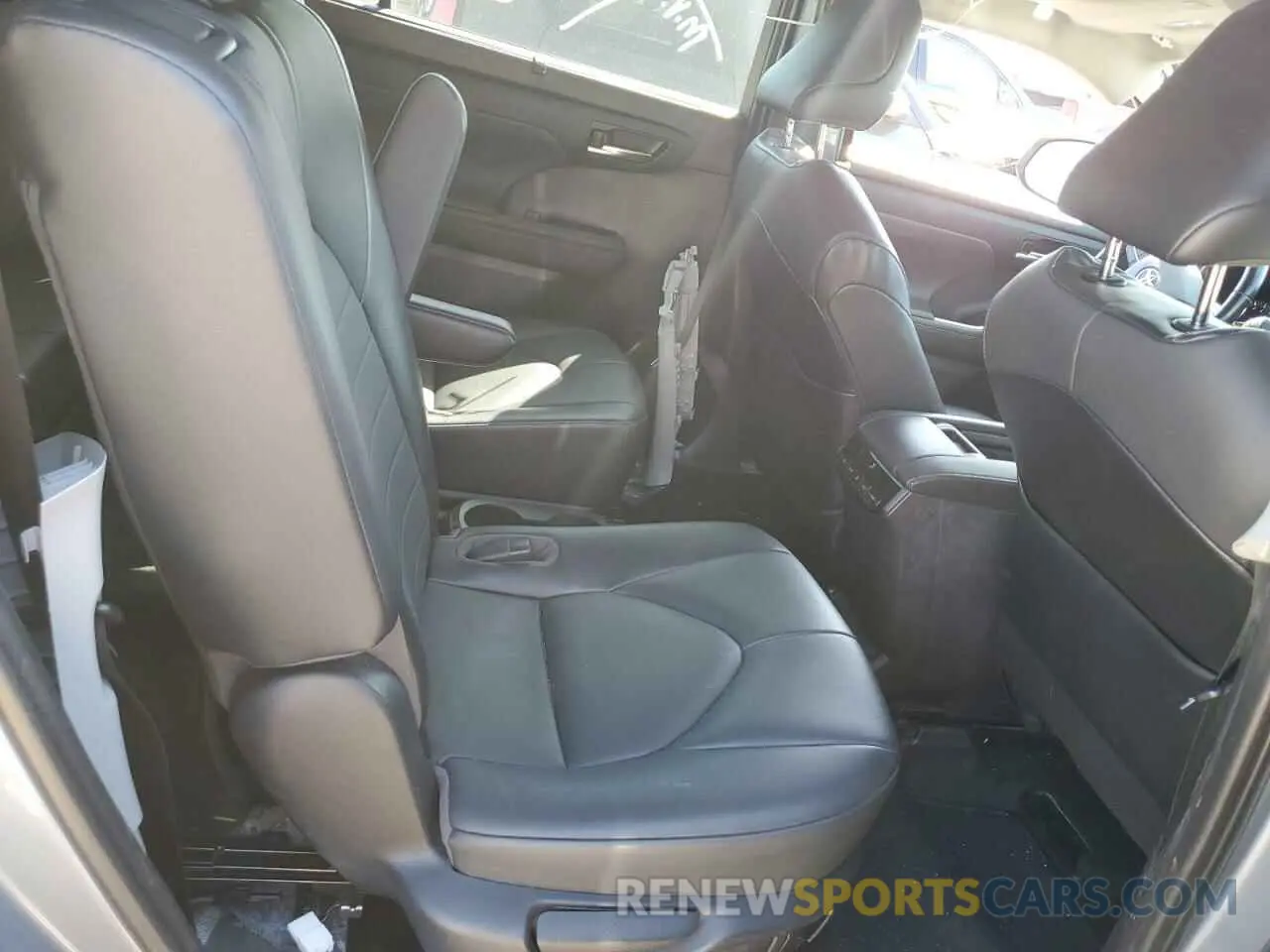 11 fotografías del automóvil dañado 5TDGZRAH9MS080656 TOYOTA HIGHLANDER 2021