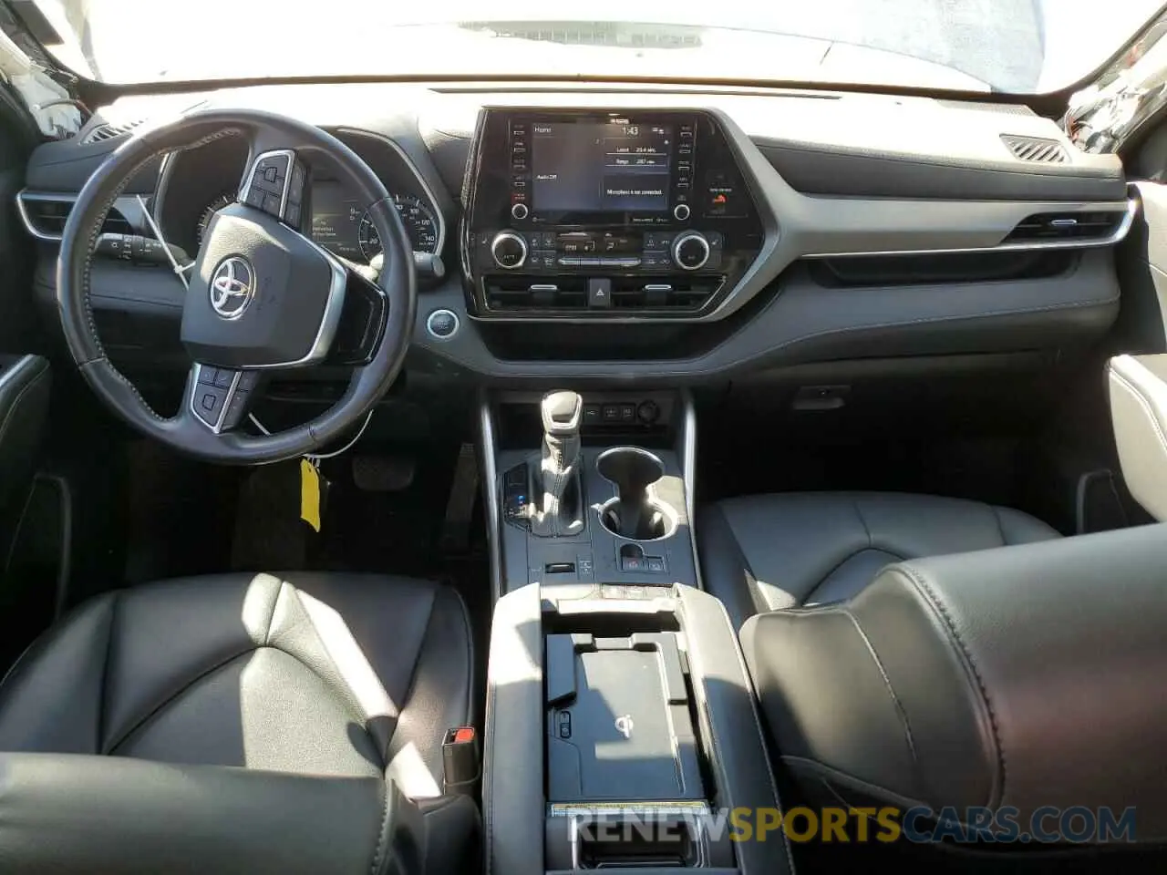 8 fotografías del automóvil dañado 5TDGZRAH9MS080656 TOYOTA HIGHLANDER 2021