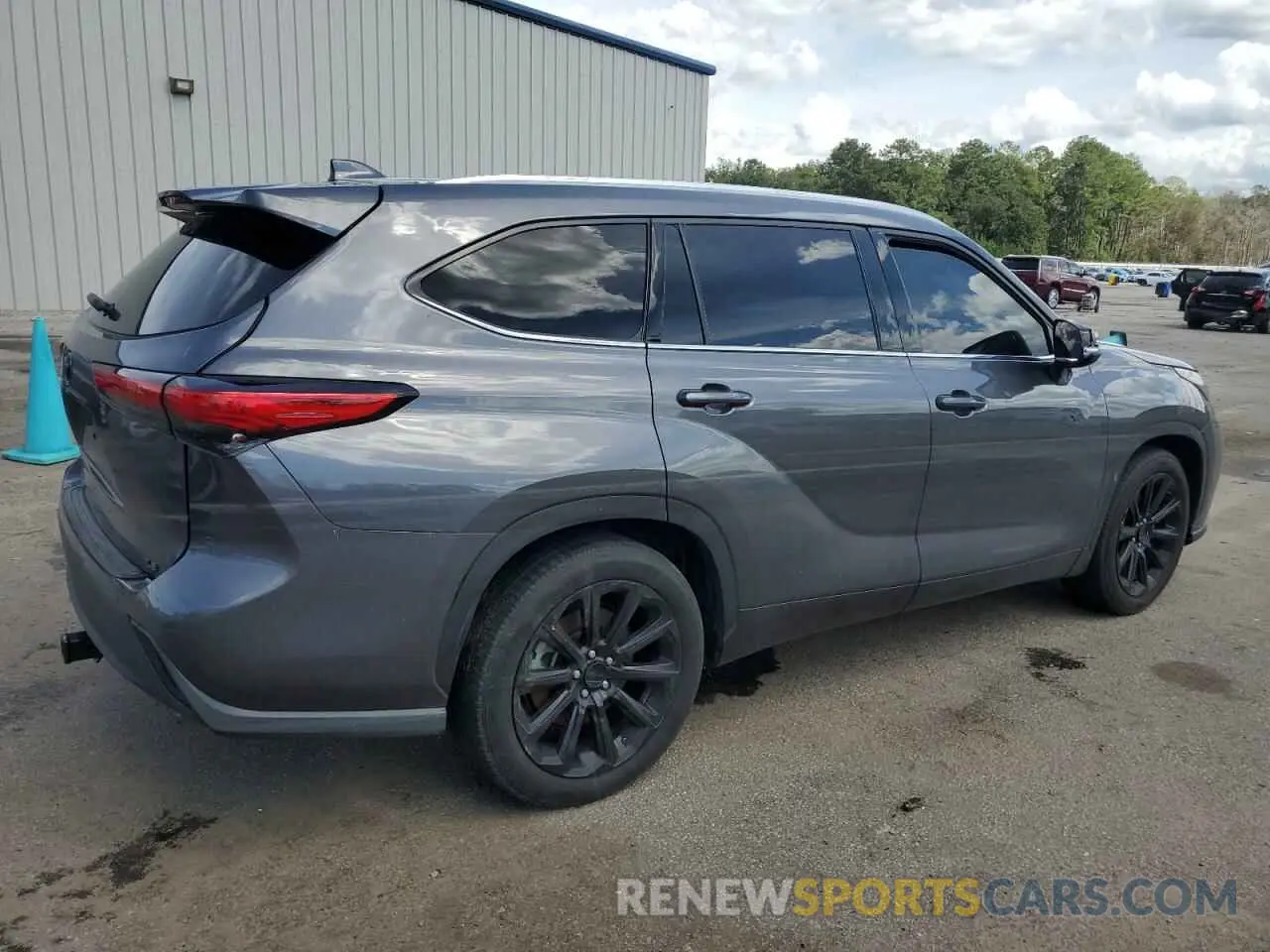 3 fotografías del automóvil dañado 5TDGZRAH9MS532413 TOYOTA HIGHLANDER 2021