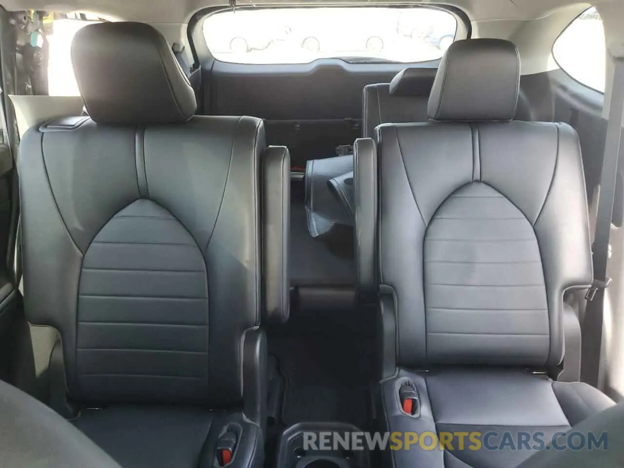 10 fotografías del automóvil dañado 5TDGZRAHXMS034396 TOYOTA HIGHLANDER 2021