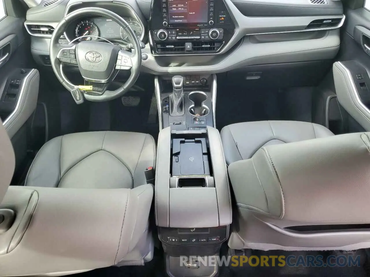 8 fotografías del automóvil dañado 5TDGZRAHXMS058228 TOYOTA HIGHLANDER 2021
