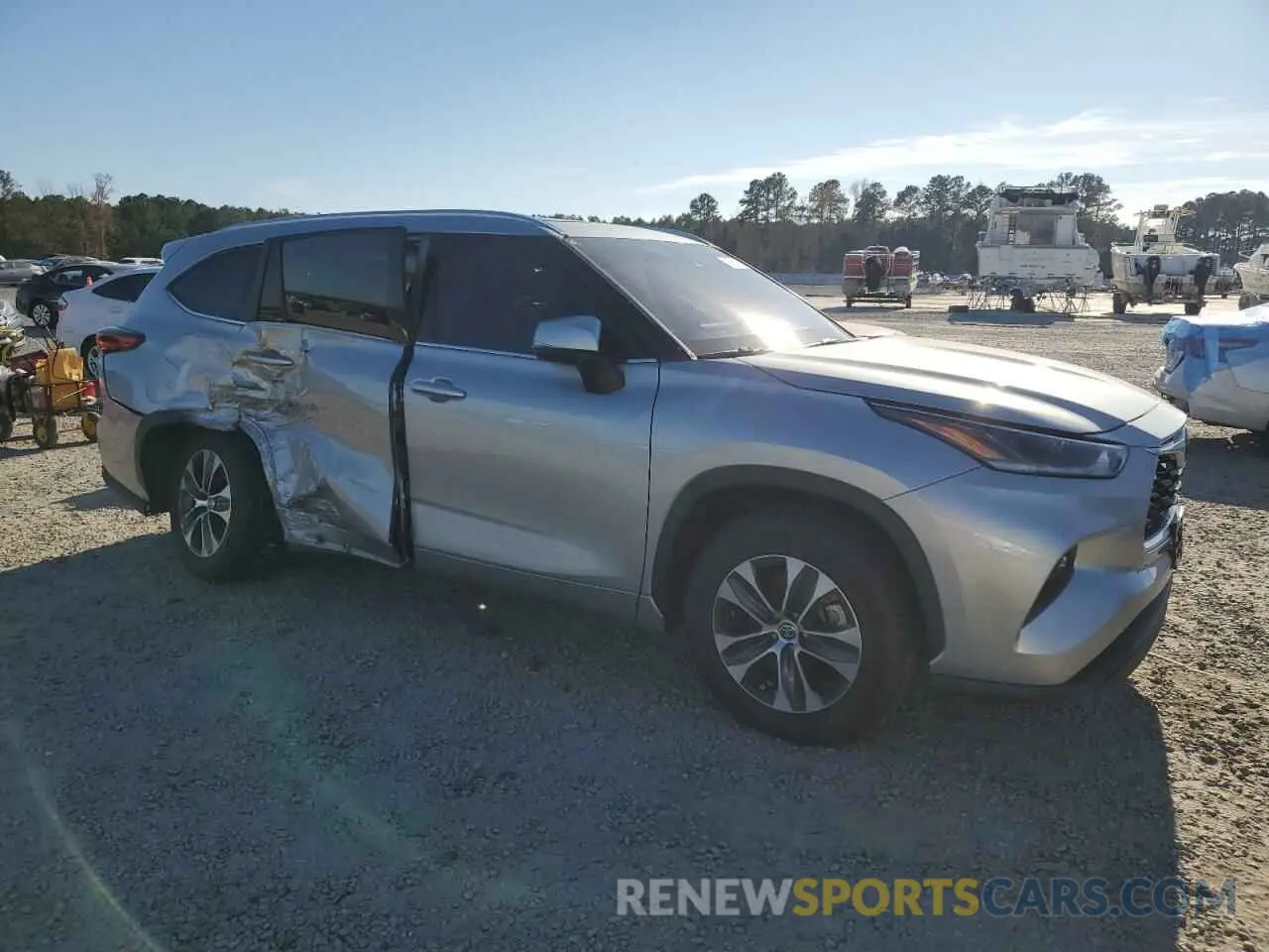 4 fotografías del automóvil dañado 5TDGZRAHXMS526121 TOYOTA HIGHLANDER 2021