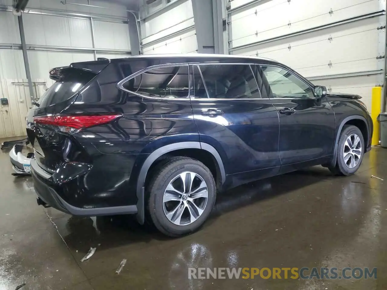 3 fotografías del automóvil dañado 5TDGZRBH0MS069270 TOYOTA HIGHLANDER 2021