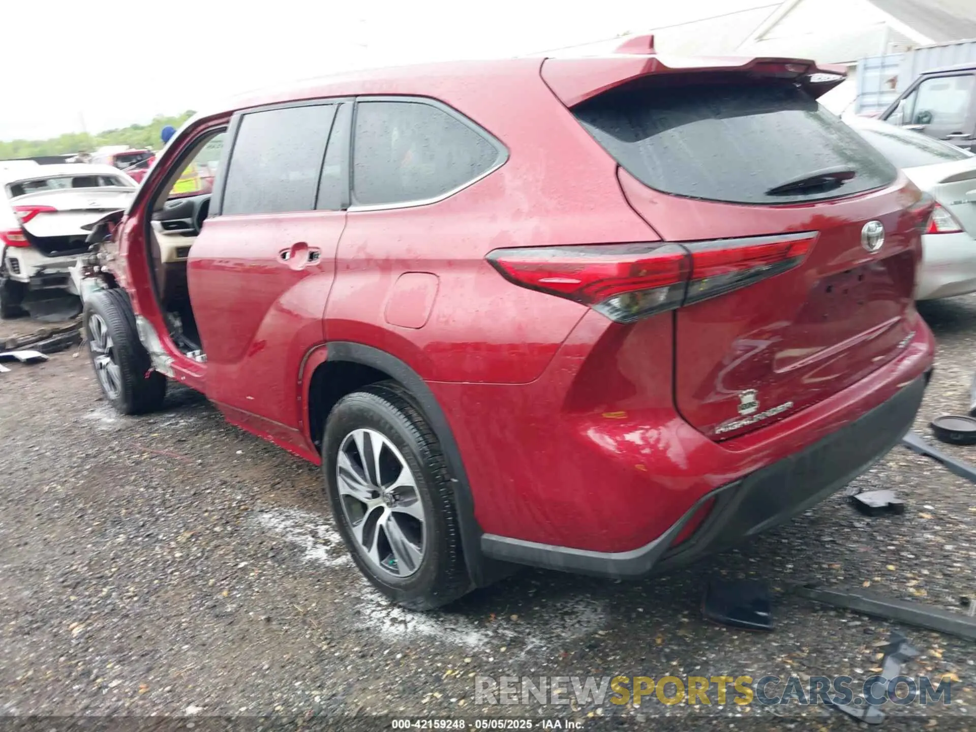 3 fotografías del automóvil dañado 5TDGZRBH0MS132061 TOYOTA HIGHLANDER 2021