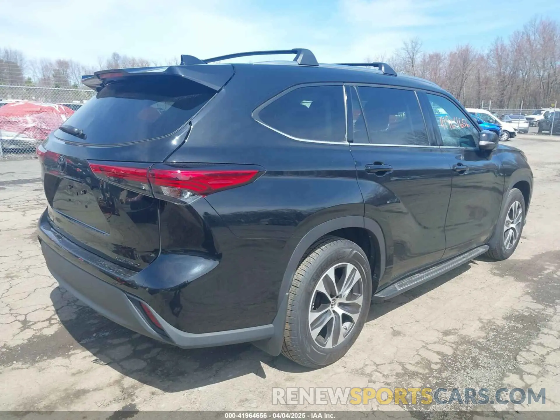 4 fotografías del automóvil dañado 5TDGZRBH0MS527146 TOYOTA HIGHLANDER 2021