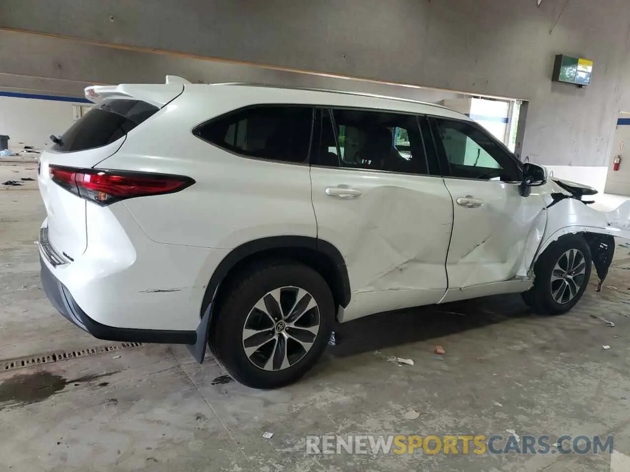 3 fotografías del automóvil dañado 5TDGZRBH1MS057578 TOYOTA HIGHLANDER 2021